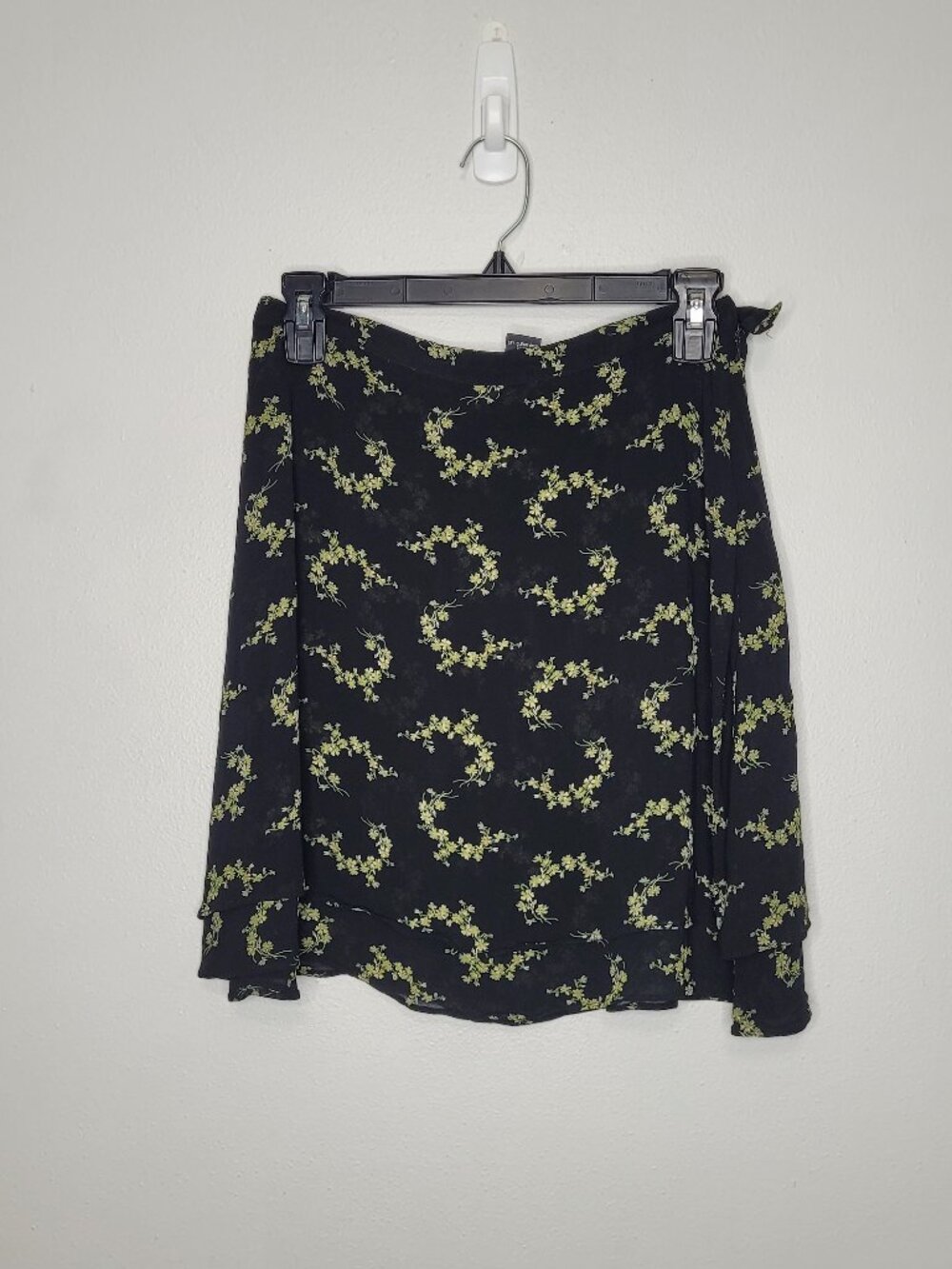 Vintage Banana Republic black green floral print cute mini skirt size 8